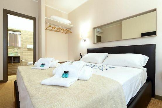 Colosseum Resort โรม ภายนอก รูปภาพ