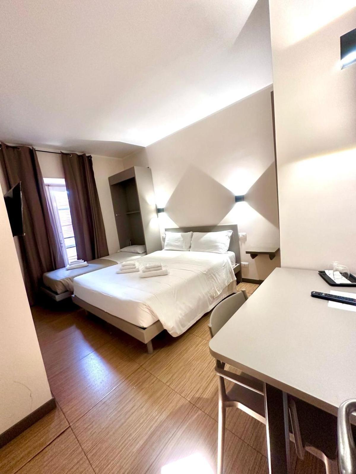 Colosseum Resort โรม ภายนอก รูปภาพ
